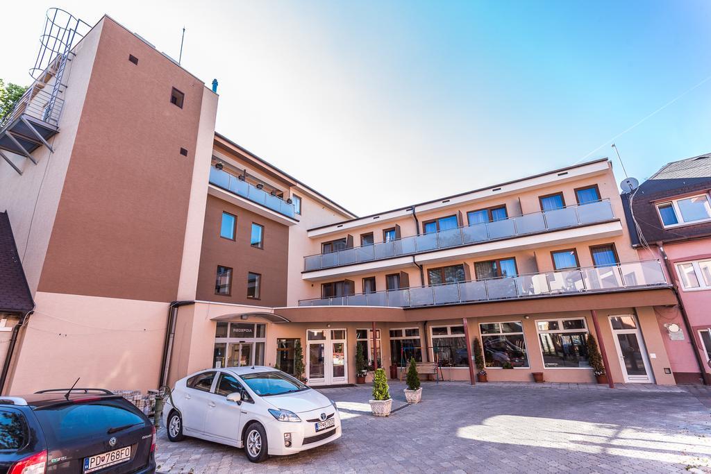 Garni Hotel Anne-Mary Piest'any Eksteriør billede